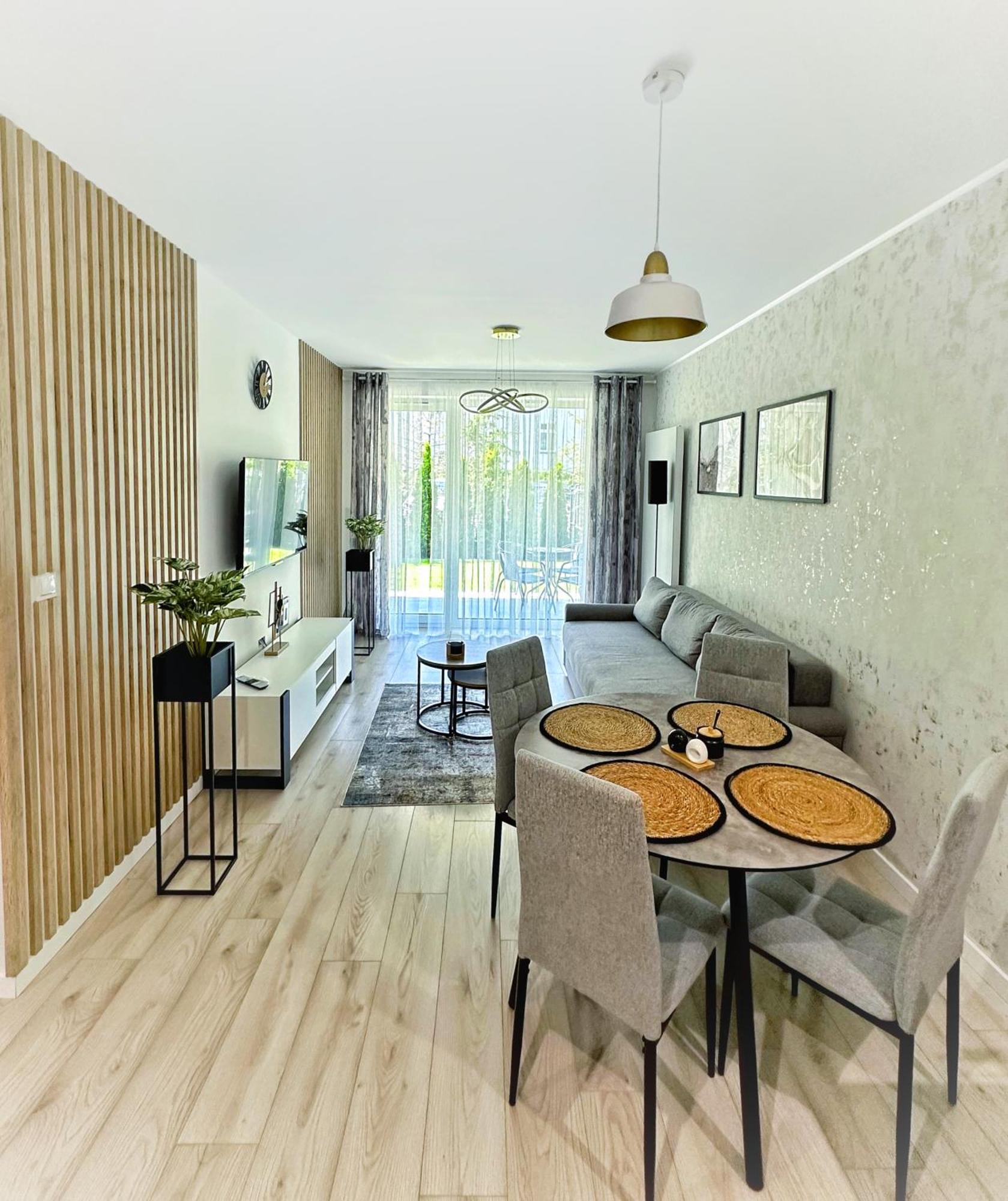 Apartament Whiteblue Kolobrzeg Z Duzym Ogrodkiem - 100 M Od Plazy! Whiteblue Kolberg Apartment Mit Grossem Garten - 100 M Vom Strand Entfernt! Whiteblue Kolobrzeg Apartman S Velkou Zahradou - 100 M Od Plaze! エクステリア 写真